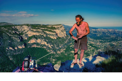 PORTABLE WINCH HAS CONTRIBUTED TO ESTABLISH THE SLACKLINE WORLD RECORD